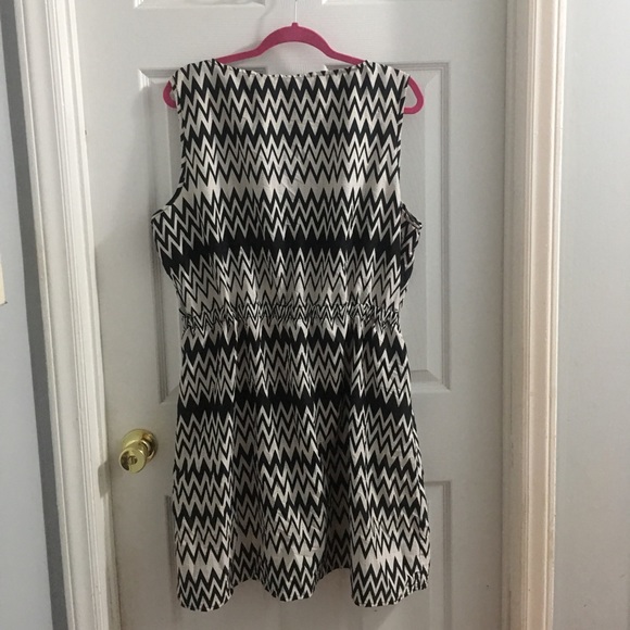 Summer dress bundle - Picture 2 of 6